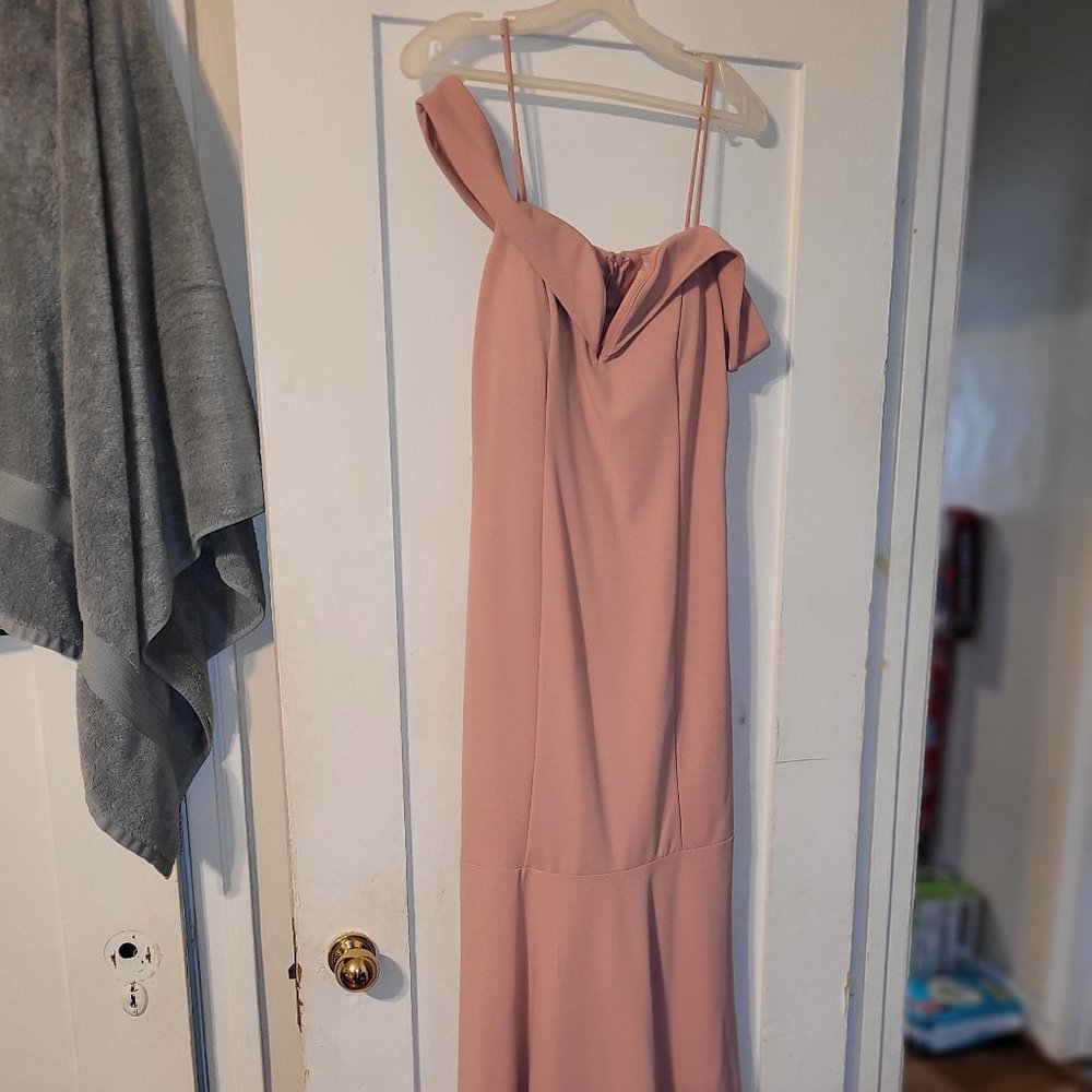 Blush pink plunge neckline mermaid cut dress